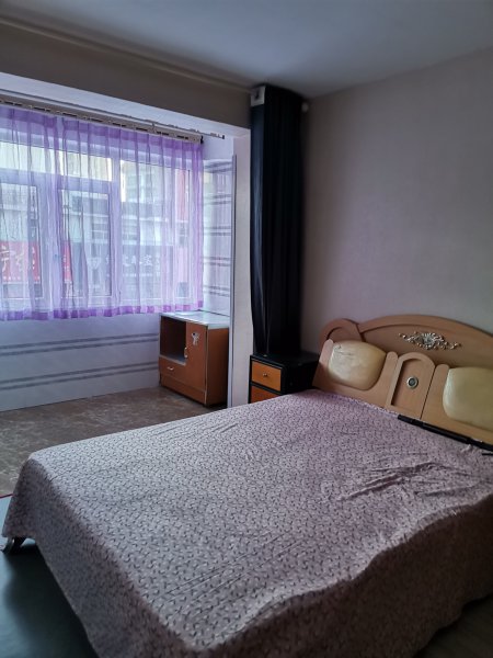 缤纷上街附近的一楼出租，家具家电齐全