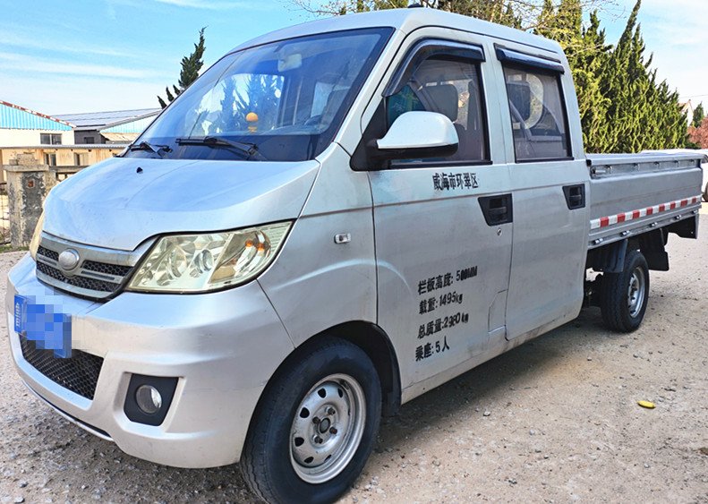 2018年双排汽油2米6斗小货车