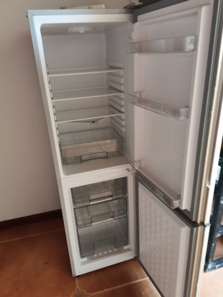 长江汇泉商厦精装公寓出租，家具家电齐全