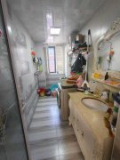 良源名居封闭小区多层顶加阁85.33平仅售57万