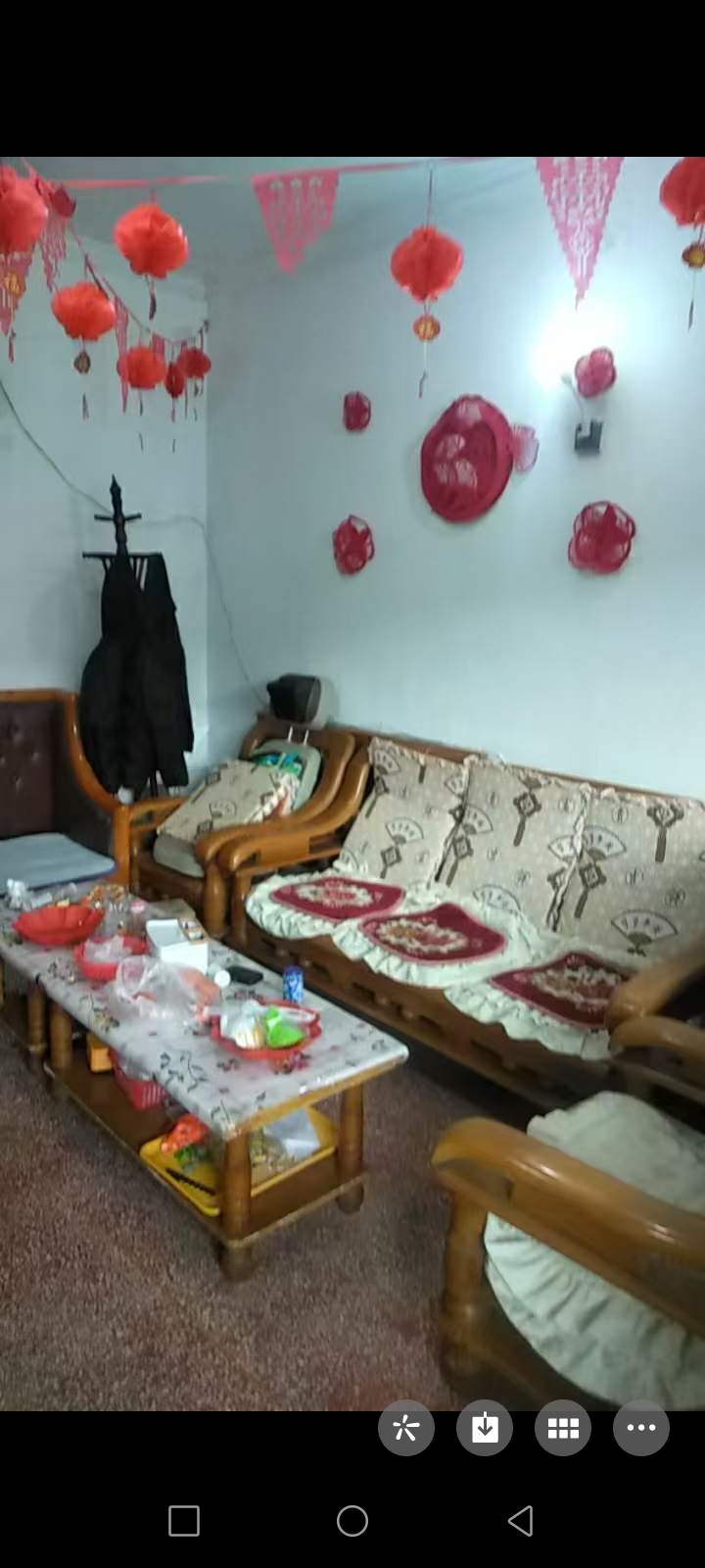 带院子一楼出租