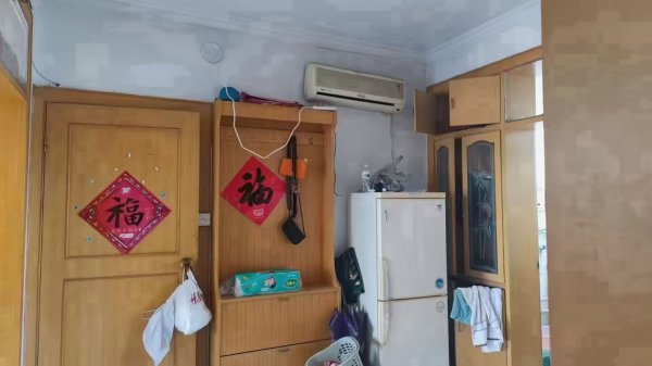 實驗中學身后興隆街74.7平三室簡裝5樓一口價12.8萬
