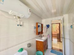 山川文苑多層住人一樓127平三室兩廳兩衛(wèi)精裝小住49.8萬