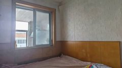 實驗中學身后興隆街74.7平三室簡裝5樓一口價12.8萬